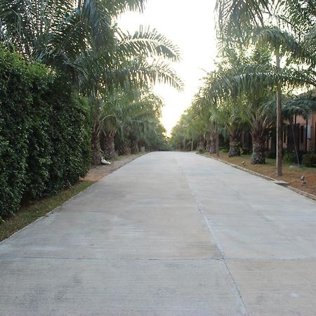 Palm Inn Khok Kloi Exterior photo